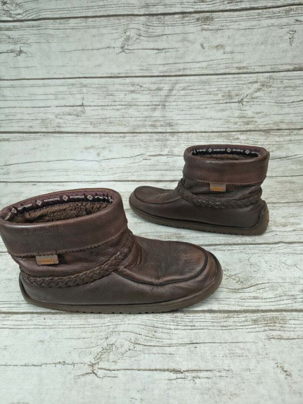 Manitobah Mukluks Brown Waterproof Leather Ankle Boots Women’s 8 Men’s 6 - Picture 5 of 8